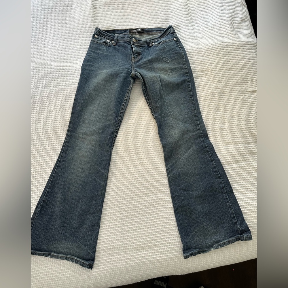 LONDONJEAN Women’s Classic Blue Low Rise Denim Flare Jeans size 10